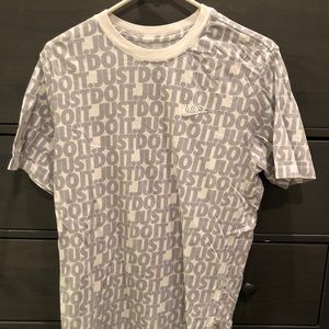 Nike Tee Size M